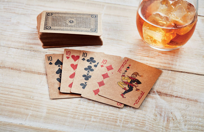 Spielkarten aus recyceltem Papier
6 X 9 X 2cm